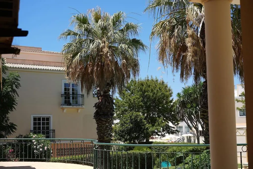 Spacious Portuguese Flat With Pool Next To Beach Алвор Апартаменты