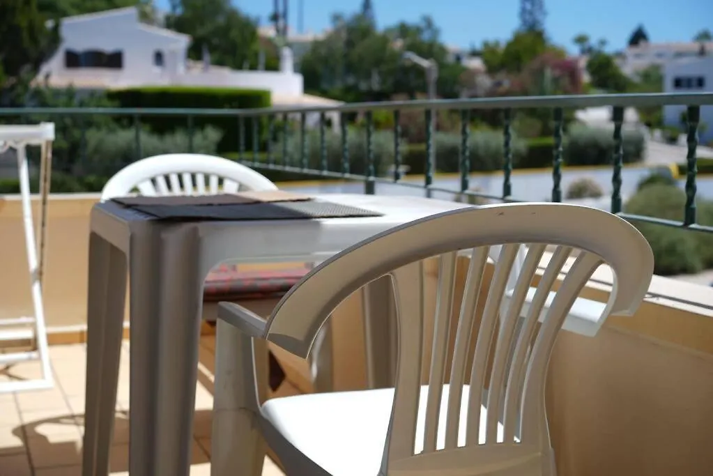 Апартаменты Spacious Portuguese Flat With Pool Next To Beach Алвор Португалия